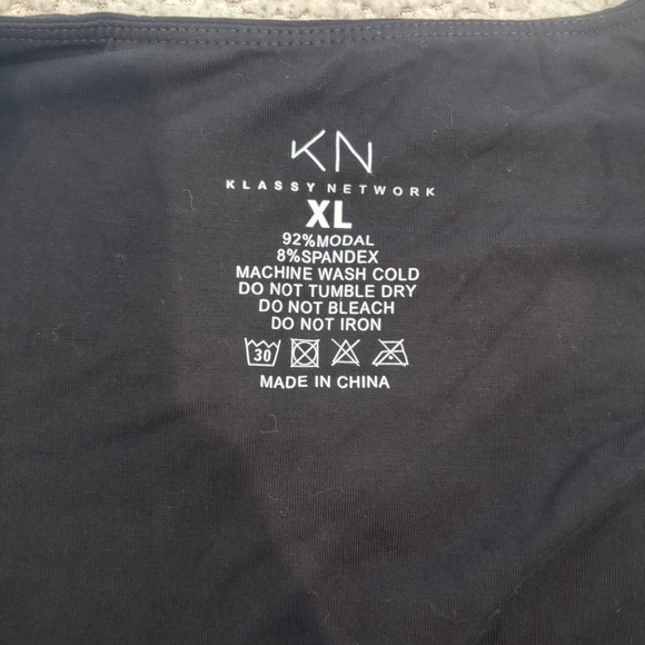 Klassy Network- Cropped long sleeve Brami - Picture 3 of 3